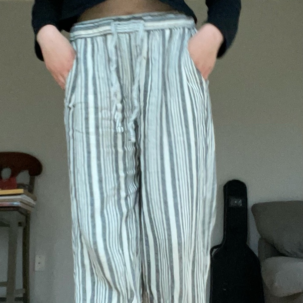 Flair beachy striped pants! These are so cute and comfortable! (Never worn)🌊☀️⛱